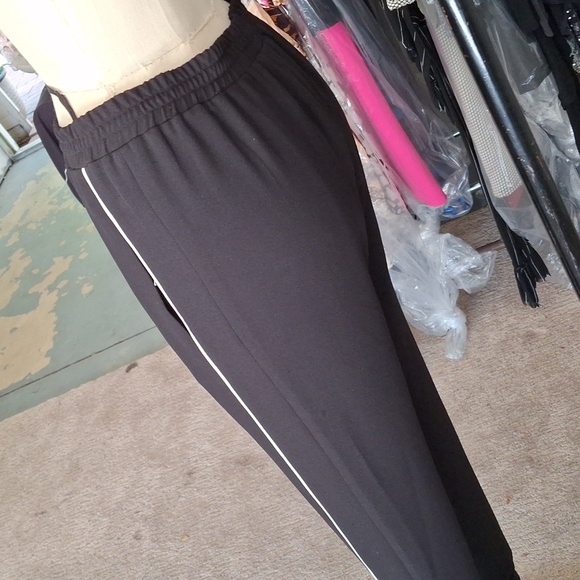 Elastic waist dressy joggers w side pockets snap ankle detail - Picture 4 of 4